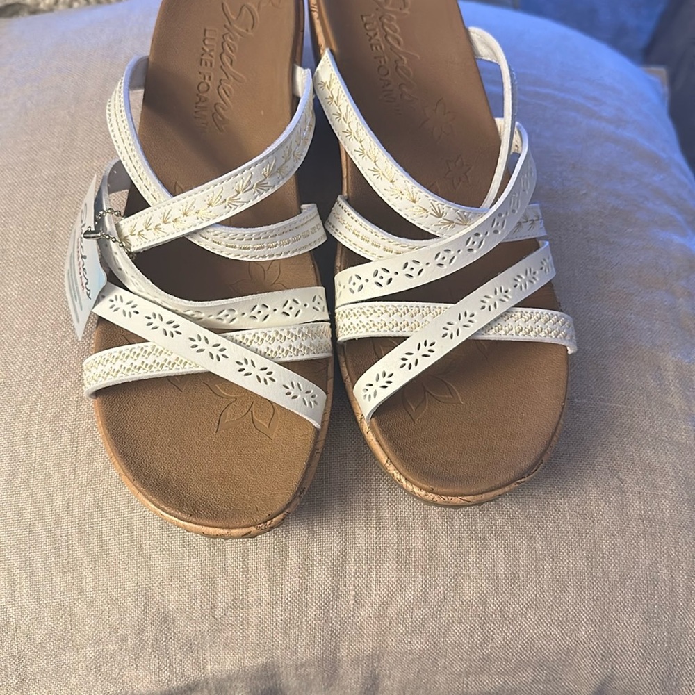 Skechers White Tan Sandals with Adjustable Straps and Contoured Footbeds - Picture 5 of 6